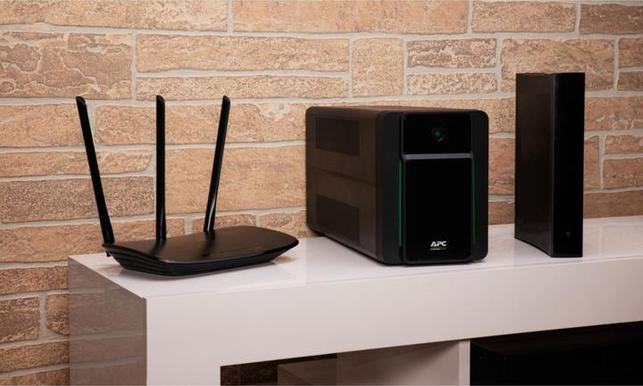 Image du produit APC BX1600MI-GR Alimentation sans interruption (ASI) Line-Interactive 1600 VA 900 W 4 sorties CA (1600 VA, 900 W, Line-interactive Onduleur)