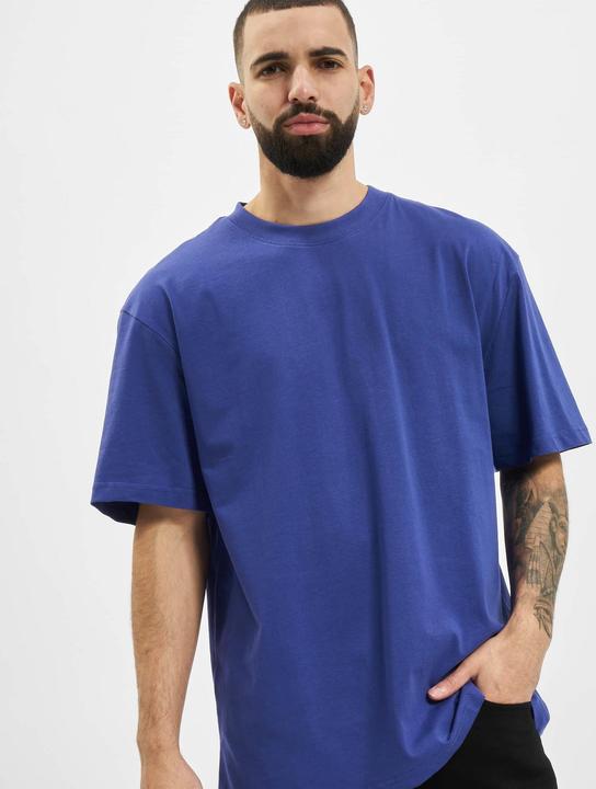 Actual product image Urban Classics Tall Tee (XL)