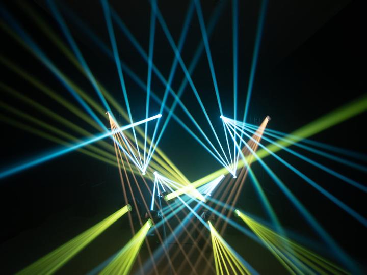 Produktbild FutureLight DMB-100 LED Moving-Head