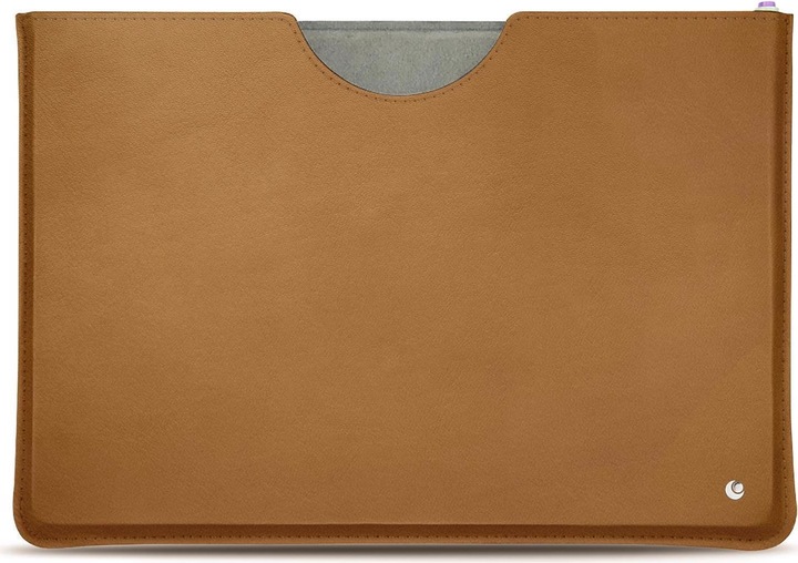 Castan esparciate ( Pantone #824F2A )