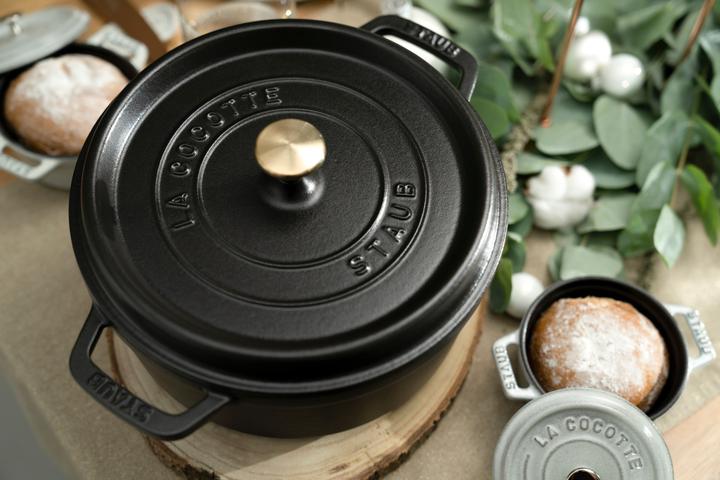 Actual product image Staub La Cocotte (Casserole + stew pot, Cast iron, 30 x 19 cm)