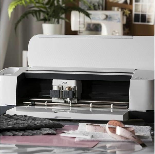 Actual product image Cricut Knife Rotary including drive