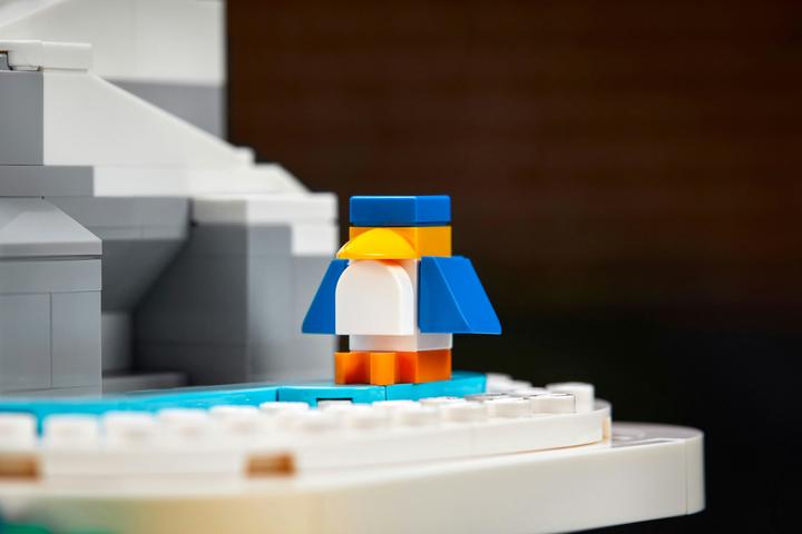 Actual product image LEGO Question Mark Block from Super Mario 64 (71395, LEGO Rare Sets, LEGO Super Mario)