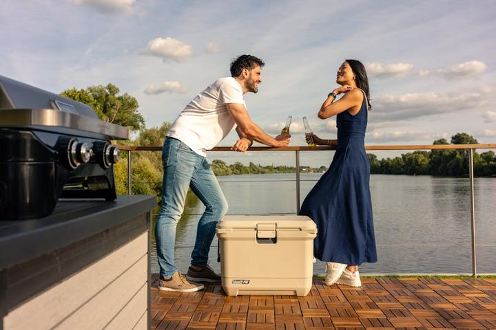 Actual product image Coleman Pro 55qt Wheeled (52 l)
