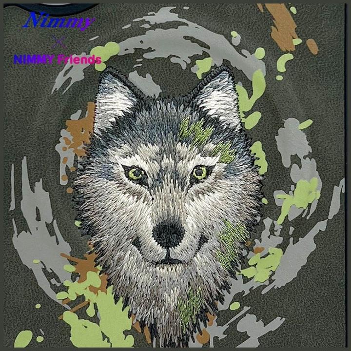 Immagine prodotto PanzerGlass Nimmy Wolf MagSafe case for iPhone 16 dark grey (Apple iPhone 16)