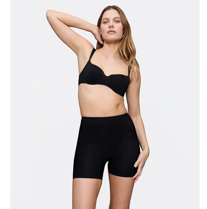 Produktbild Triumph Illusion Curve figurformende Short (M, Einzelpack)