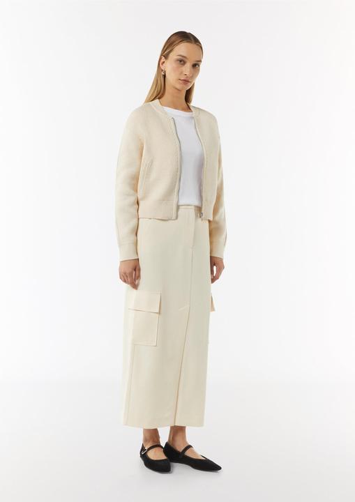 Image du produit Comma Strickjacke Kurze Strickjacke mit Eingrifftaschen (42)