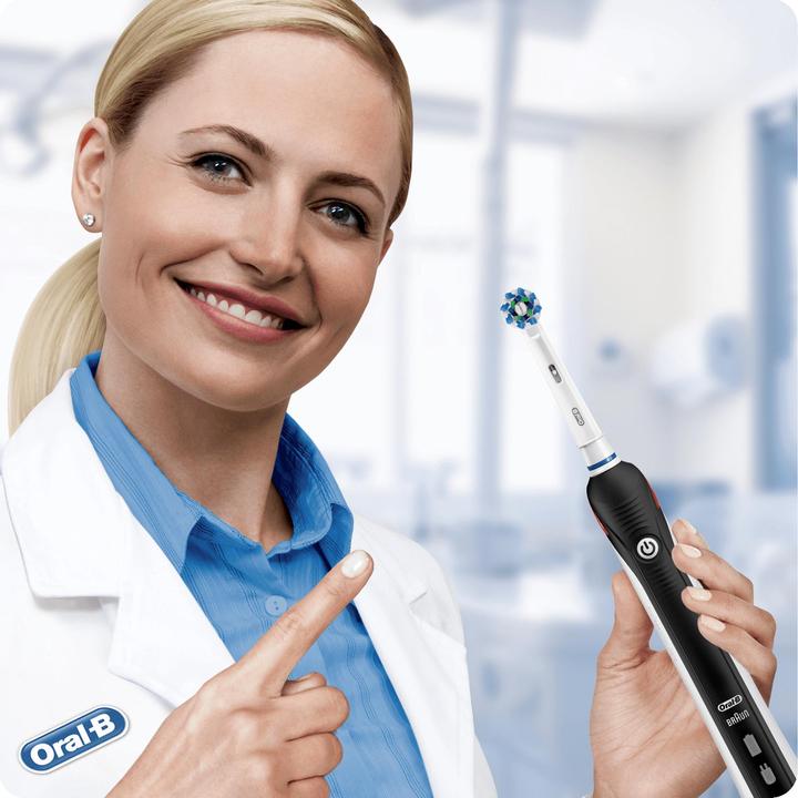 Actual product image Oral-B Pro 2 (Oscillating toothbrush)