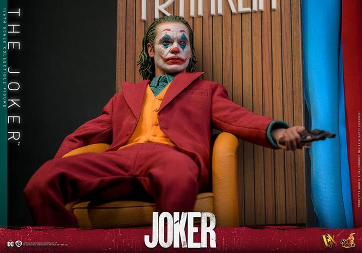 Actual product image Hot Toys Joker Movie Masterpiece Action Figure 1/6 The Joker 30 cm