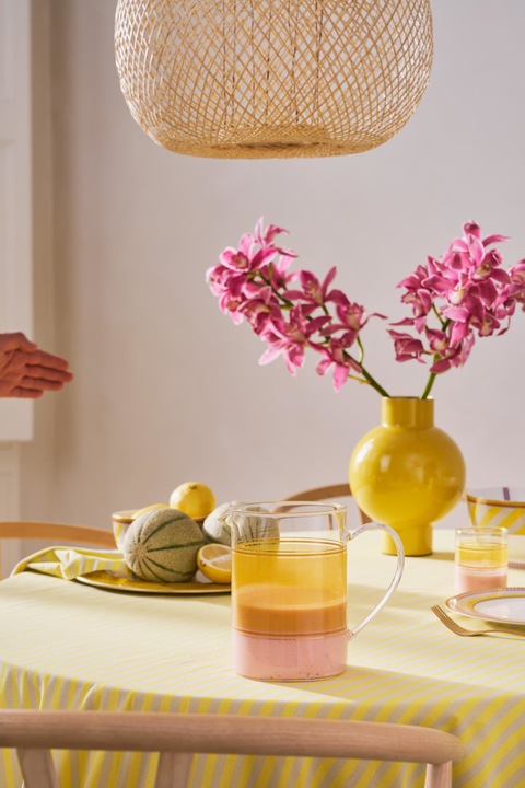 Actual product image PIP Studio Chique glass jug yellow 1.6l (1.60 l)
