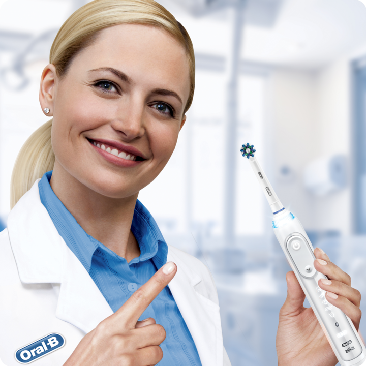 Actual product image Oral-B Genius 10100S (Oscillating toothbrush)