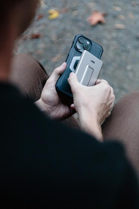 Actual product image UAG Powerbank Ultra Slim 5000 mAh Grey (5000 mAh, 20 W, 18.50 Wh)