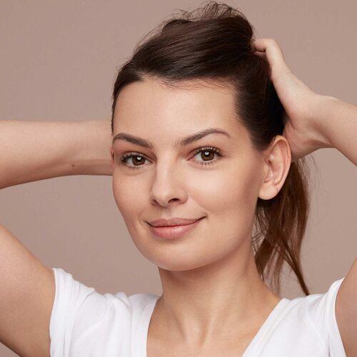 Actual product image Clarins Skin Illusion (No. 110 - Honey)