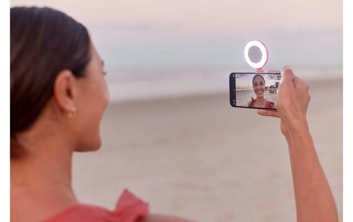 Actual product image ShiftCam SnapLight