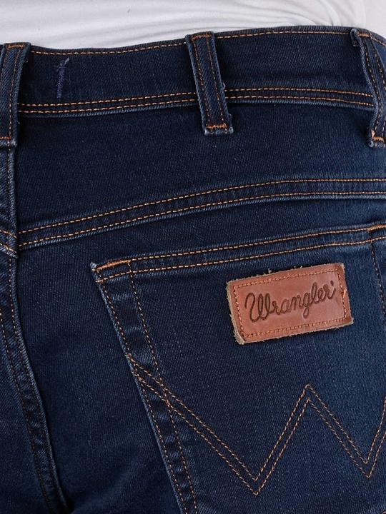 Actual product image Wrangler 10020312 (W32/L30)