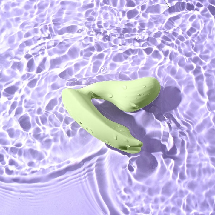 Actual product image Magic Motion Umi Smart Wearable Vibrator - Green