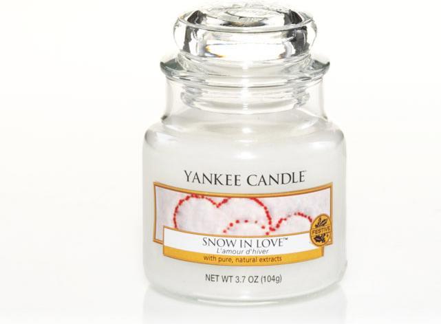 Actual product image Yankee Candle Snow in Love (104 g)