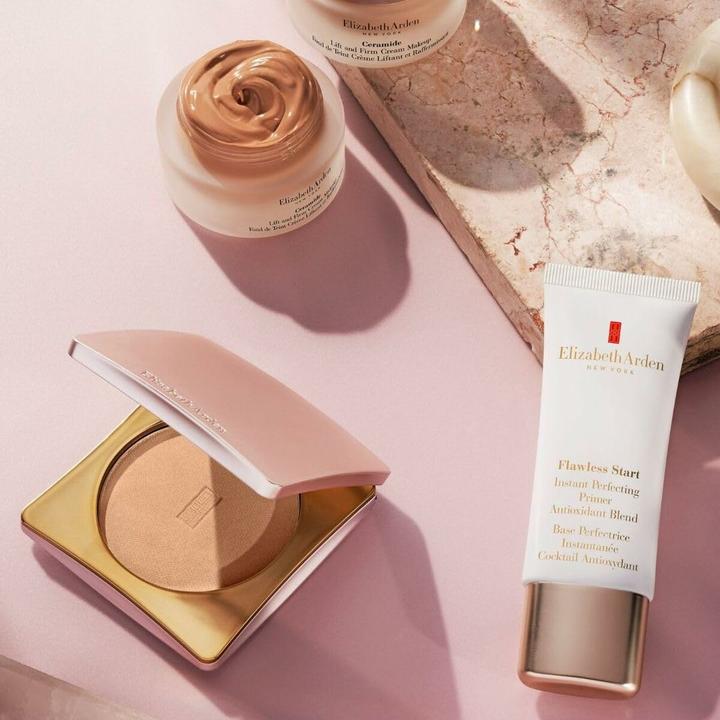 Actual product image Elizabeth Arden Flawless Finish Skincaring Pressed Powder Mattifying Makeup 9.9g Light (Light)