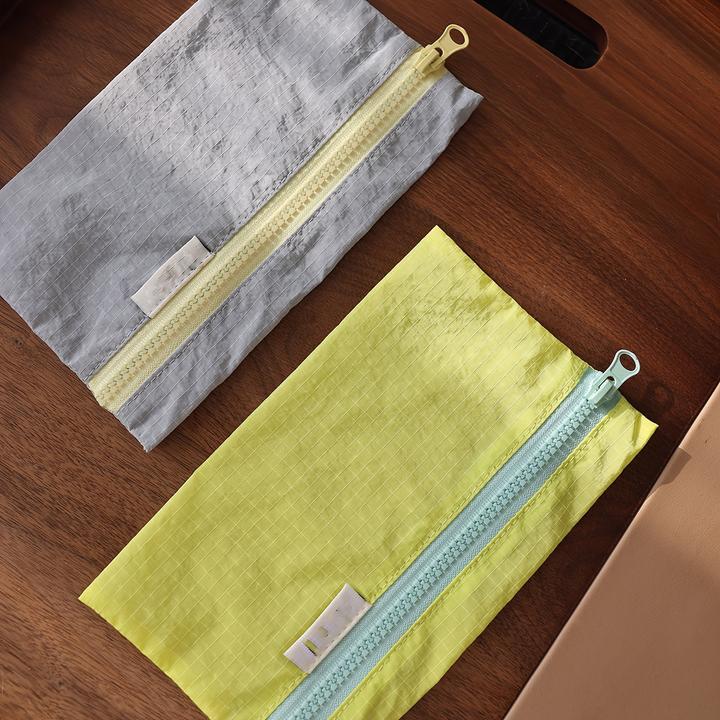 Immagine prodotto Only-Bags.Store Buste con zip in nylon multicolore, sottili buste multiuso per penne, gioielli e monete