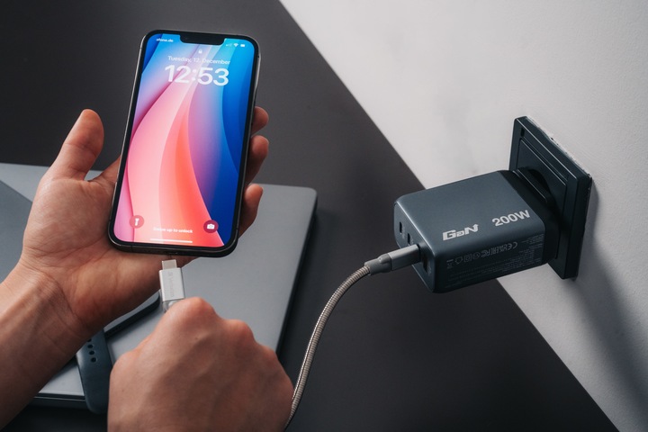 Produktbild Verbatim GNC-200 GaN Charger (200 W)