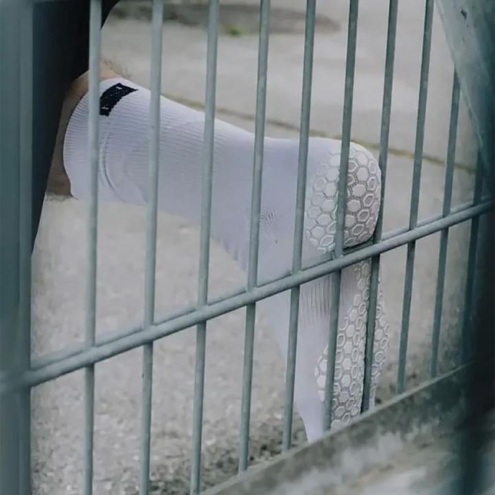 Actual product image NovoSoxx Fussballsocken Gr. 42-47 Grip Socken Fussball Strümpfe GripSoxx Weiss (42 - 47)