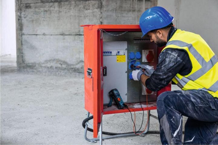 Actual product image Bosch Professional GDM 600-15 (CAT II, Handheld multimeter)