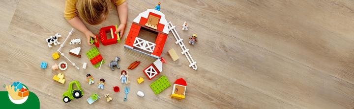 Actual product image LEGO Barn, tractor and animal care (10952)