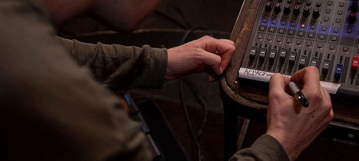 Produktbild Zoom L-8 LiveTrak (Studio- und Livemixer)