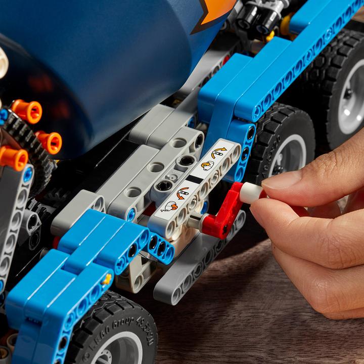 Actual product image LEGO Concrete mixer truck (42112, LEGO Technic)