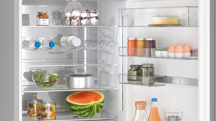 Produktbild Bosch Hausgeräte 6 Serie KGN49AICT Kühl-Gefrierkombination Freie Aufstellung 440 L C Edelstahl (440 l)