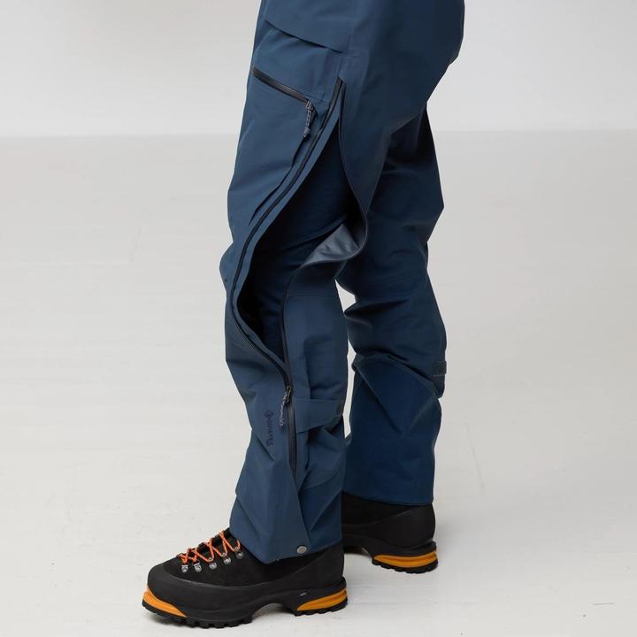 Actual product image Fjällräven Bergtagen GTX Pro Trousers (M)