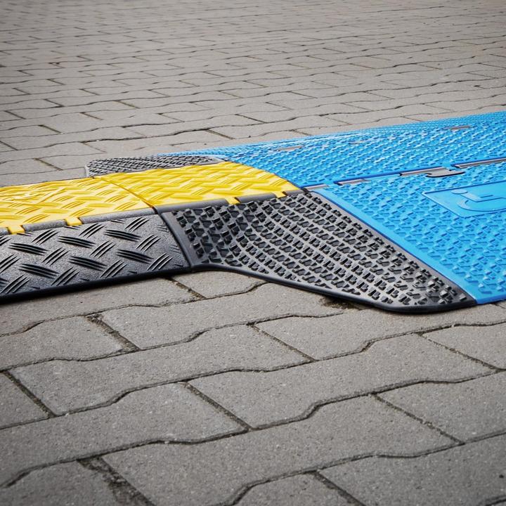 Actual product image Defender 869300 AE M MIDI