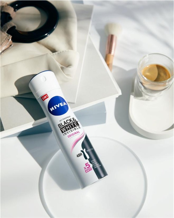 Immagine prodotto NIVEA Black & White Invisible Clear (Getto vaporizzato, 150 ml)