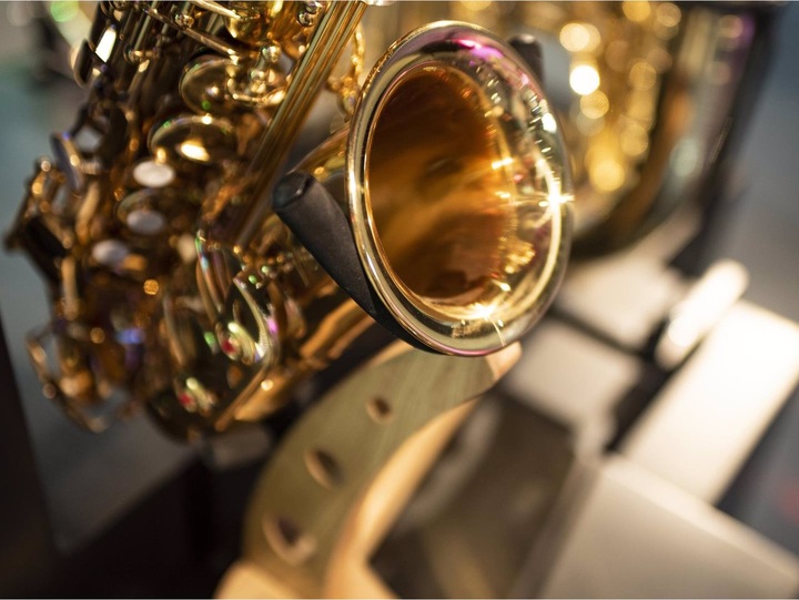 Actual product image Dimavery SP-50 Bb tenor saxophone, gold (flute)