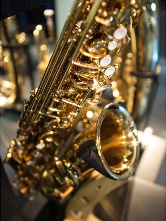 Produktbild Dimavery SP-50 B-Tenorsaxophon, gold (Flöte)