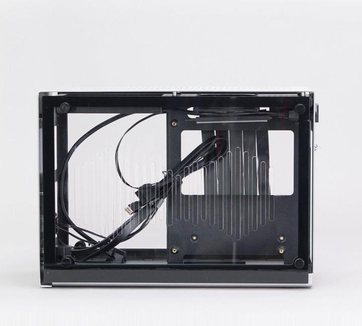 Produktbild Zalman Silbernes M2 Mini-Gehäuse (Mini-ITX)