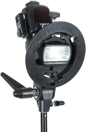 Immagine prodotto Godox Staffa Bowens tipo S + Softbox 80x80cm