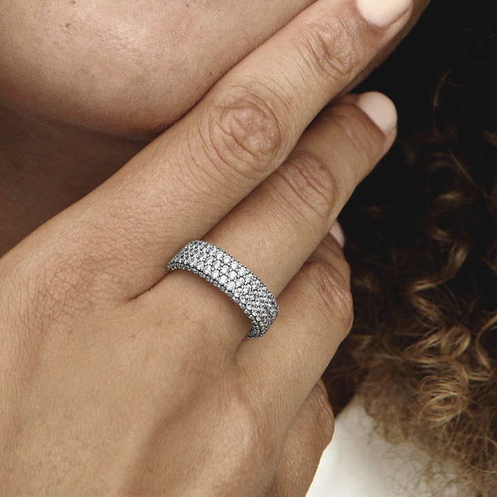 Immagine prodotto Pandora Anello senza tempo con pavé a tre file (56, 925 Argento)