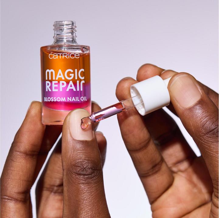 Immagine prodotto Catrice Magic Repair Blossom Nail Oil Multi-Coloured Regenerating with Vitamins (8 ml)