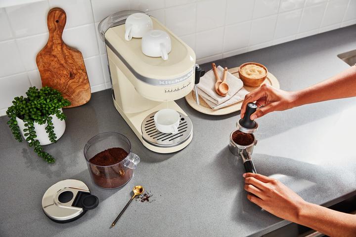 Actual product image KitchenAid ARTISAN semi-automatic espresso machine