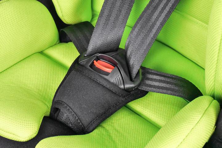 Produktbild BabyGo FreeMove Isize, grün (Kindersitz, ECE R129/i-Size Norm)