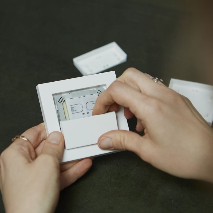 Actual product image Senic Friends of Hue
