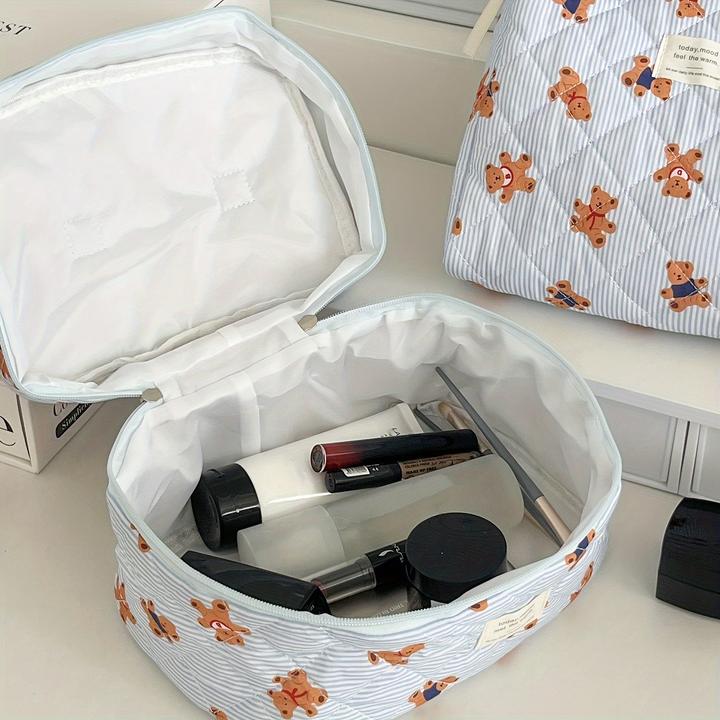 Produktbild Only-Bags.Store Kuschelige gesteppte Teddybär-Kosmetiktasche - perfekt für Reise oder Schule - weiches