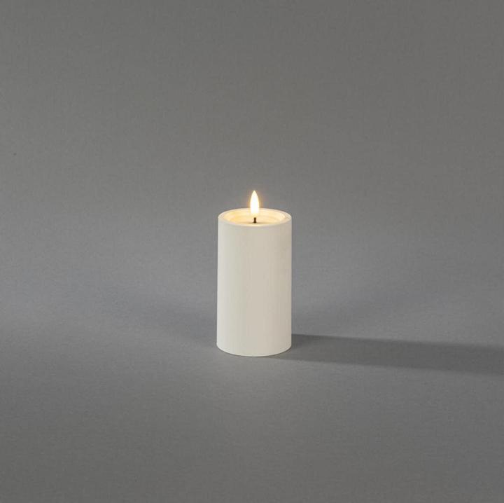Image du produit LED Kunststoffkerze weiss 1873-100 Aussen 1873-100 6h Timer D7 H12,5cm 2xAA (1 x)