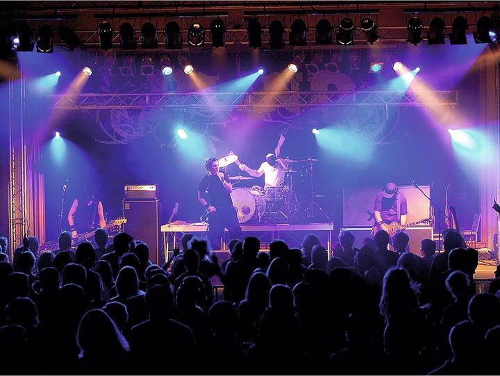 Image du produit Omnilux PAR-64 240V/1000W GX16d NSP 300h H (1000 W, GX16d)