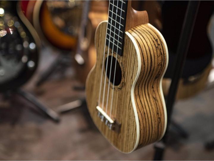 Image du produit Dimavery UK-400 Ukulélé soprano "Zebrawood (Soprano, Soprano)