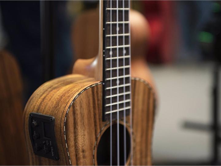 Image du produit Dimavery UK-300 Ukulélé ténor, mangue (Teneur, Adultes)