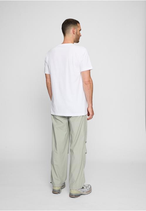 Produktbild Merchcode Avengers Explosion Tee - 22017 (M)