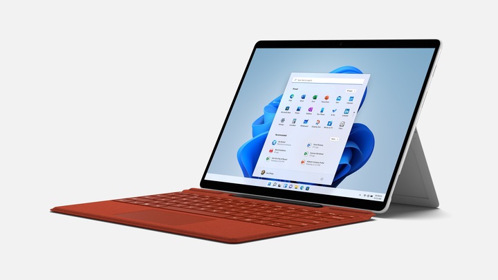 Produktbild Microsoft Surface Pro Signature Keyboard mit Slim Pen 2 (CH)