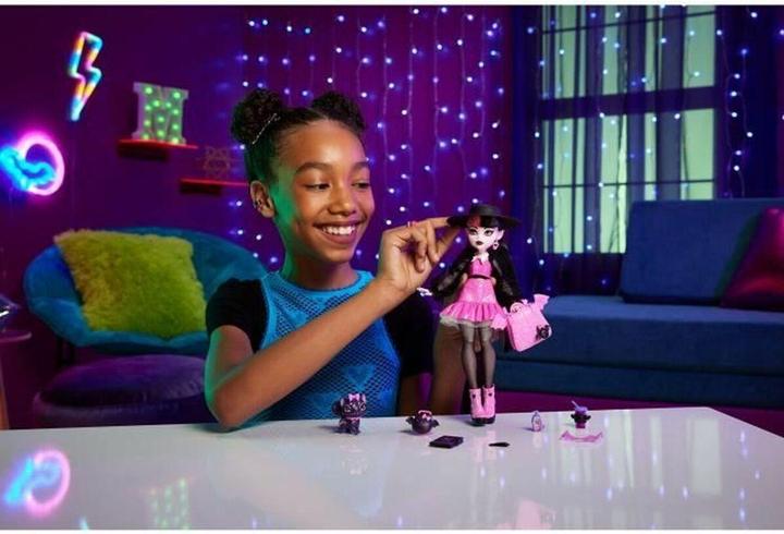 Actual product image Monster High Draculaura